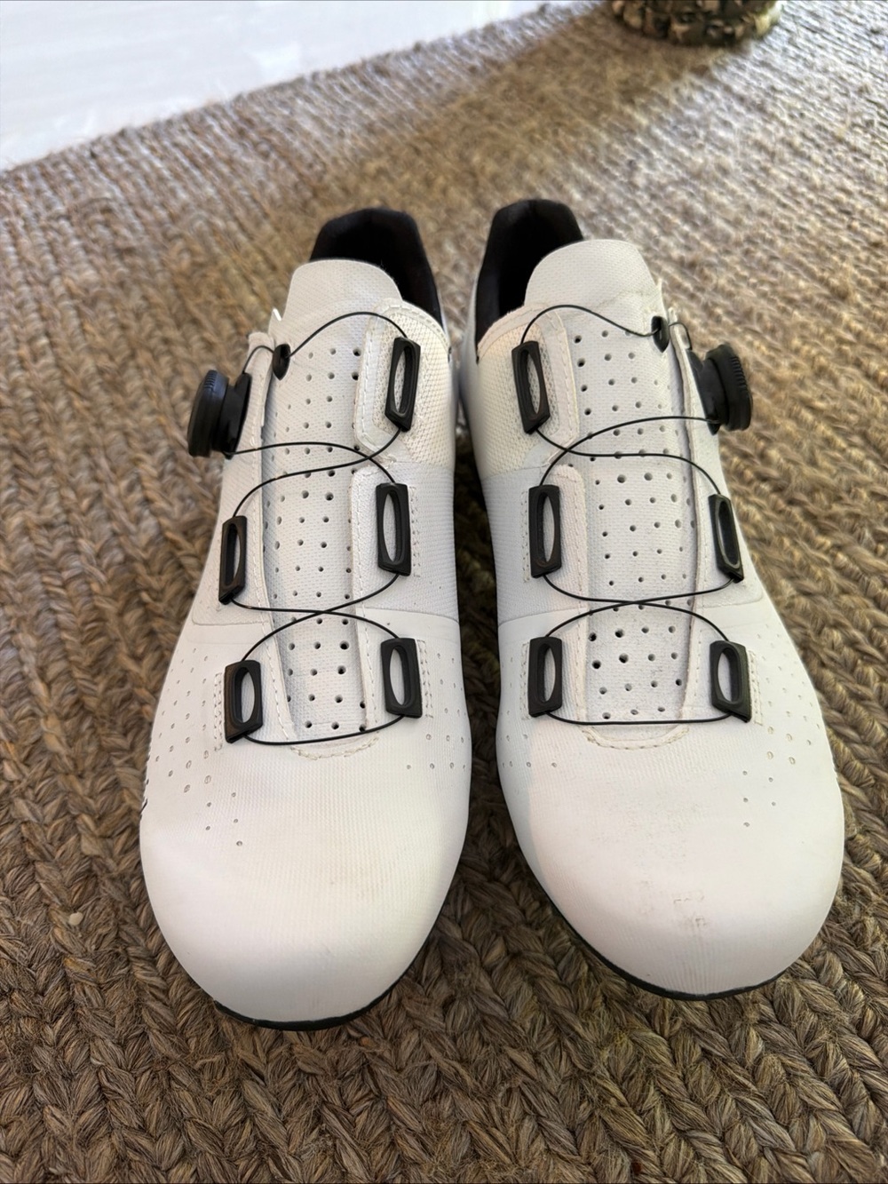 Fizik Tempo Overcurve R4 Cycling Shoe Men’s EUR 44.5 - Worn Twice - No Box